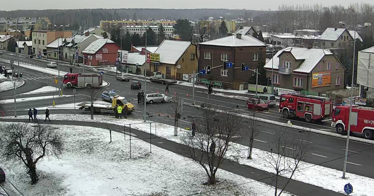 TVN24: Kierowca spowodował wypadek przejeżdżając na czerwonym świetle