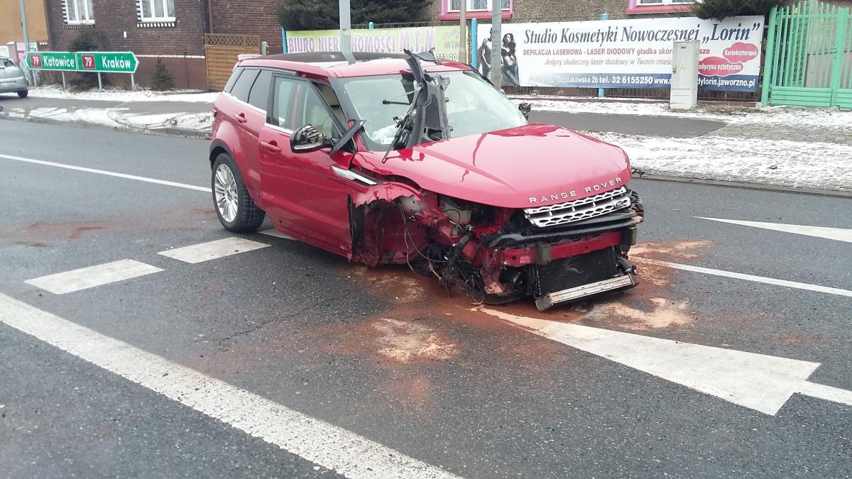 Poważne zderzenie na Leopoldzie. Wypadł silnik