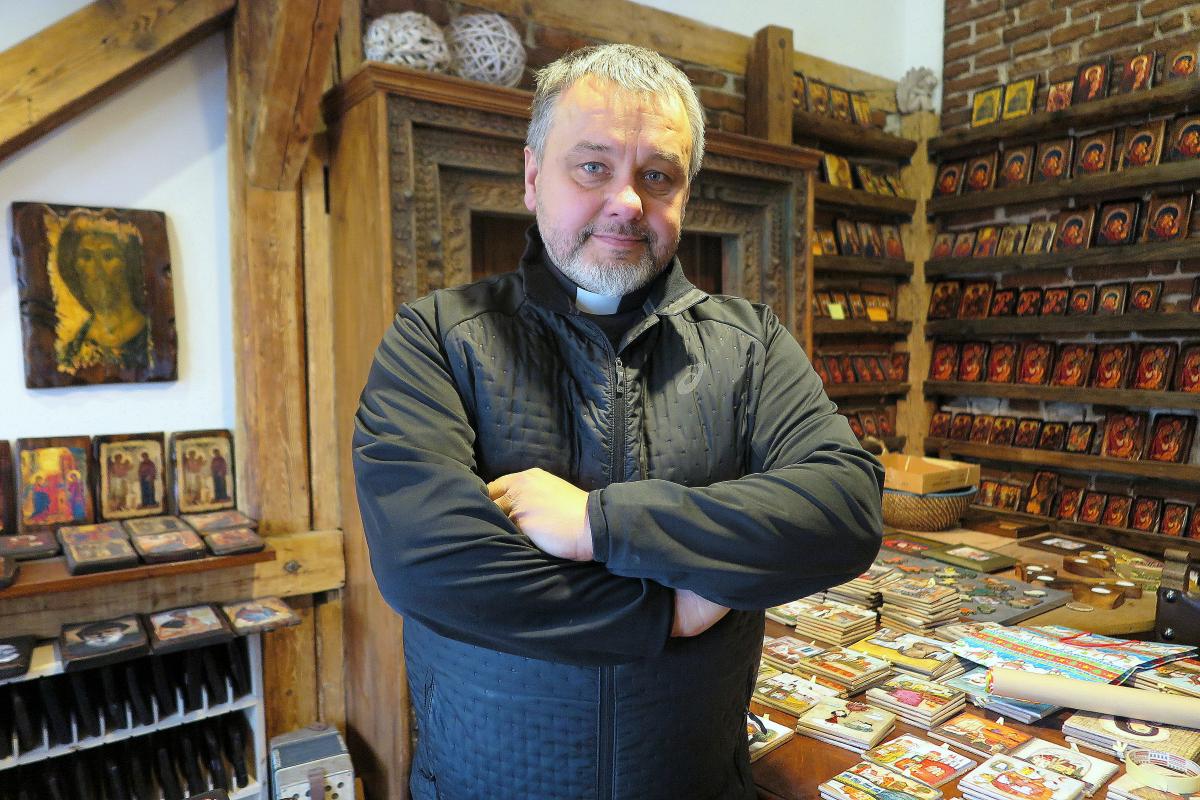 Jak nie zgubić magii świąt? Rozmowa z księdzem Mirosławem Toszą