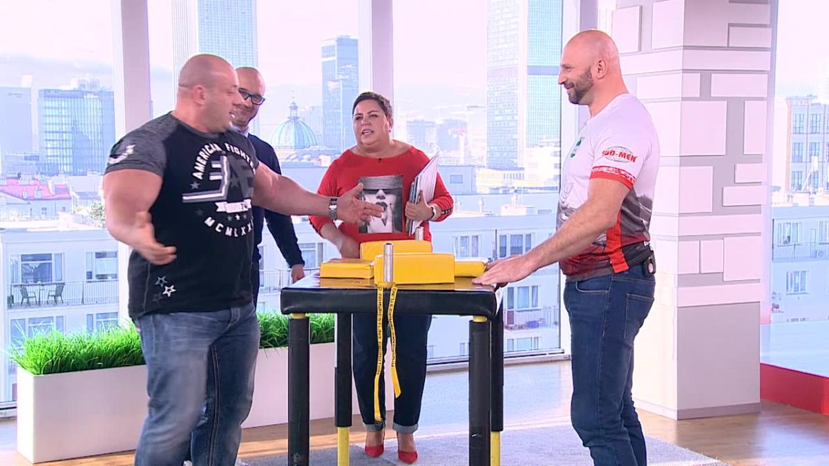 Mariusz Grochowski z Jaworzna pokonuje Hardkorowego Koksa
