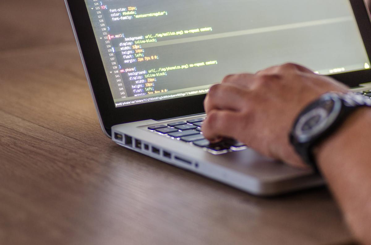 Nauka programowania - jak wybrać szkołę programowania?