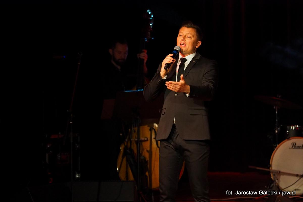 Zaduszki Jazzowe – Orkiestra „eM Band” i Rafał Brzozowski