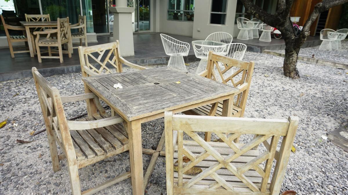 Kiedy warto odnawiać stare meble?