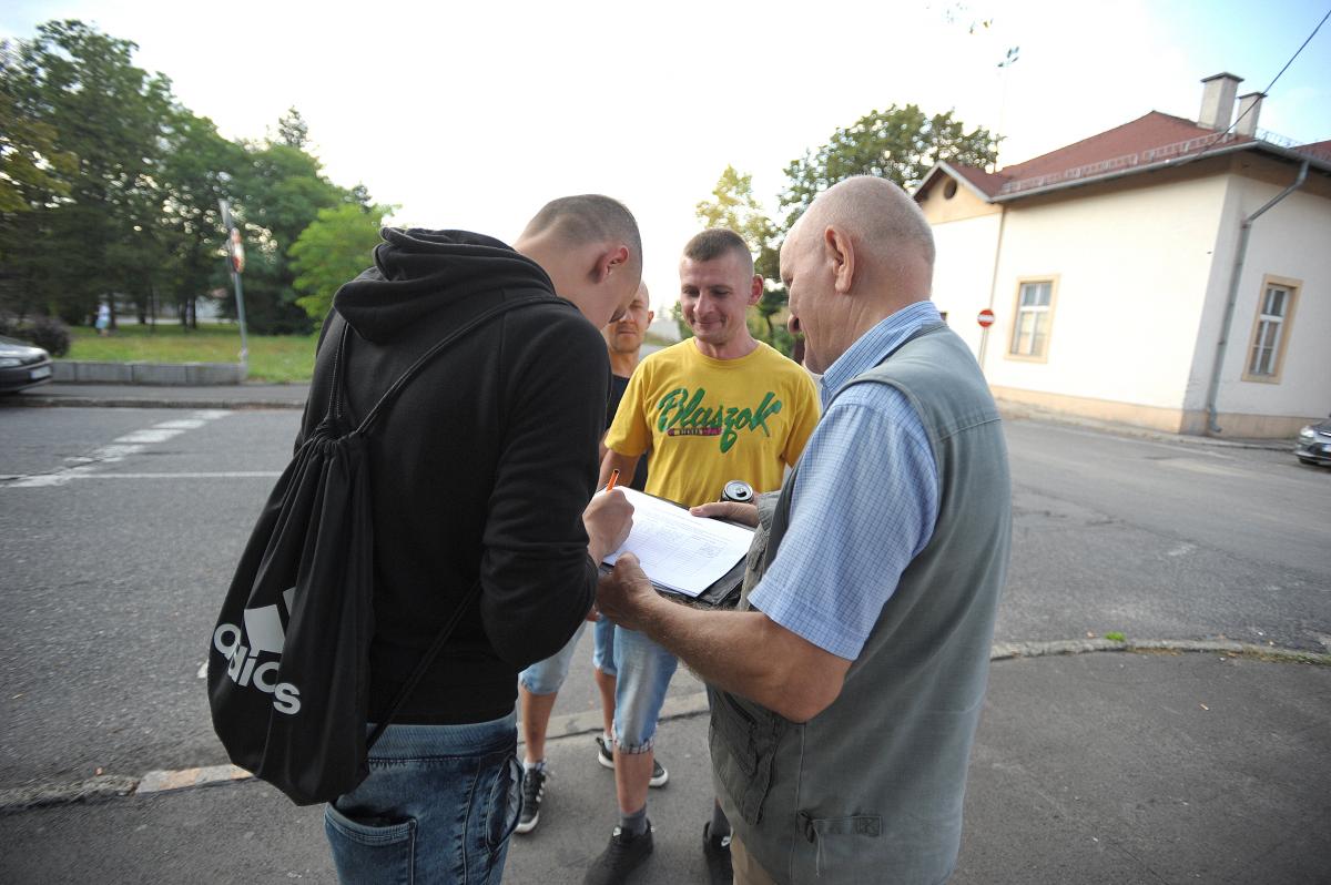 Trwa zbieranie podpisów pod petycją w sprawie dworca w Szczakowej