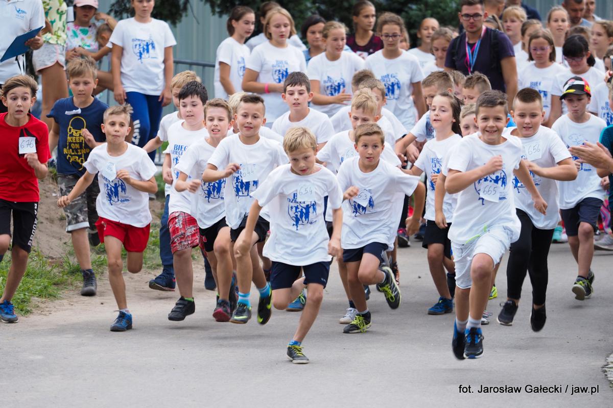 Tak radzą sobie najmłodsi sportowcy w Jaworznie - Bieg dla Dzieci 2018