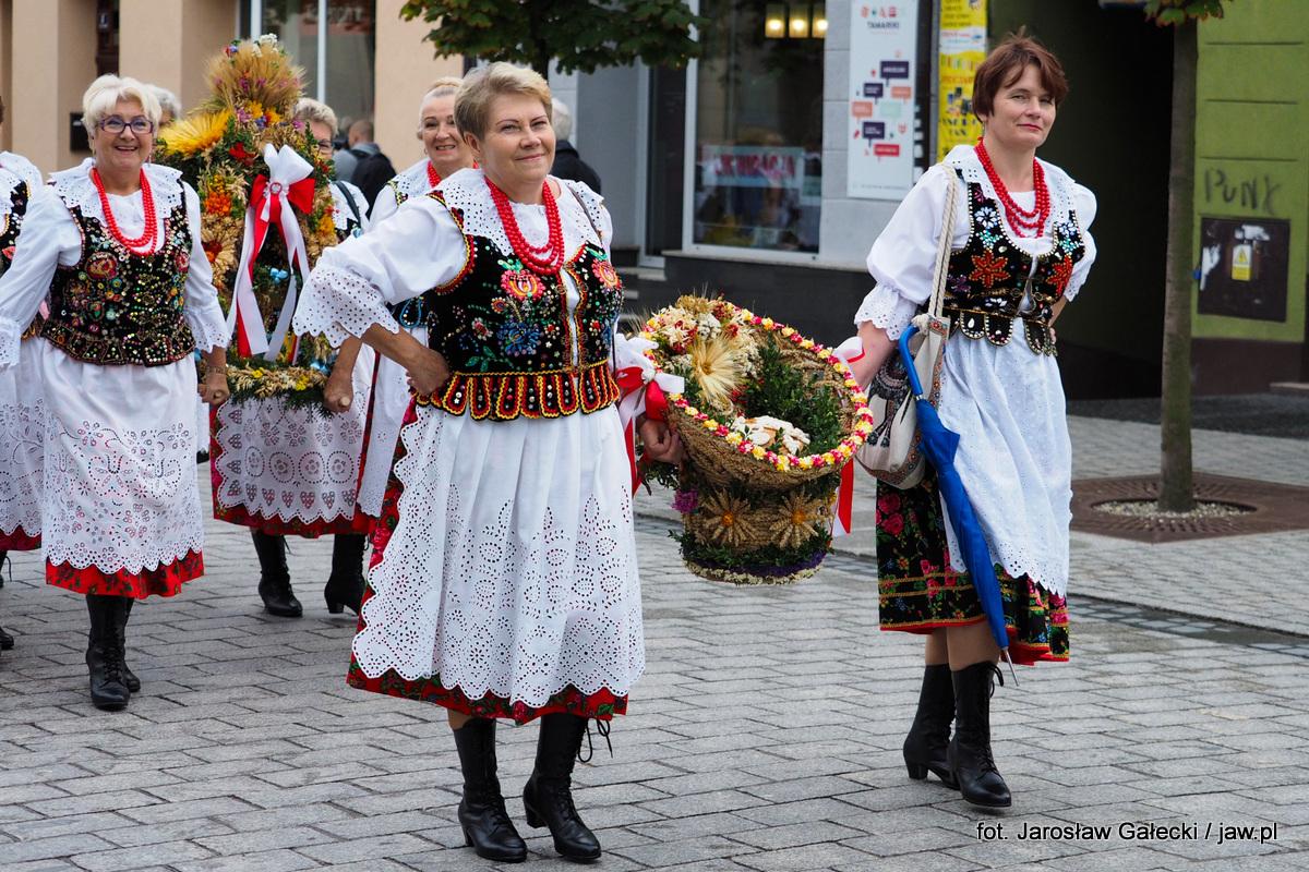 Dożynki na jaworznickim rynku