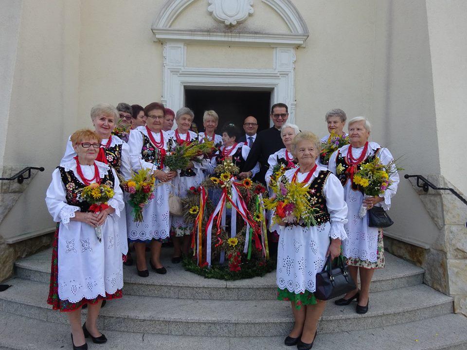 Dożynki dzielnicowe w Parafii Świętego Krzyża w Jeleniu.