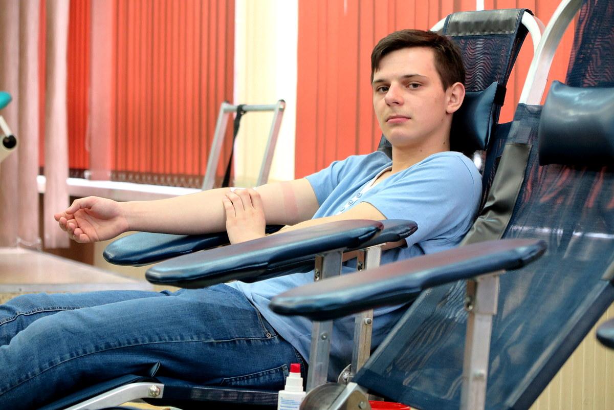 Mobilny punkt krwiodawstwa odwiedził jaworznicki ZSP nr 3