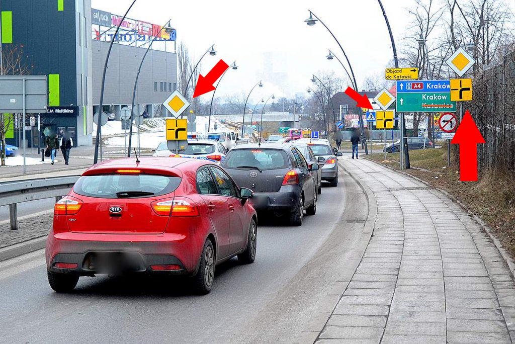 Drogowcy ustawili kolejne znaki przy Galenie
