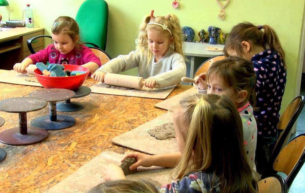 „Serduszka dwa” - warsztaty ceramiczne w DK Szczakowa