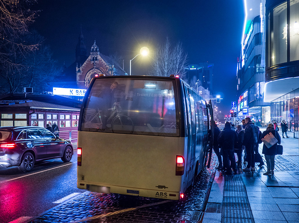Busy pod kontrolą KAS