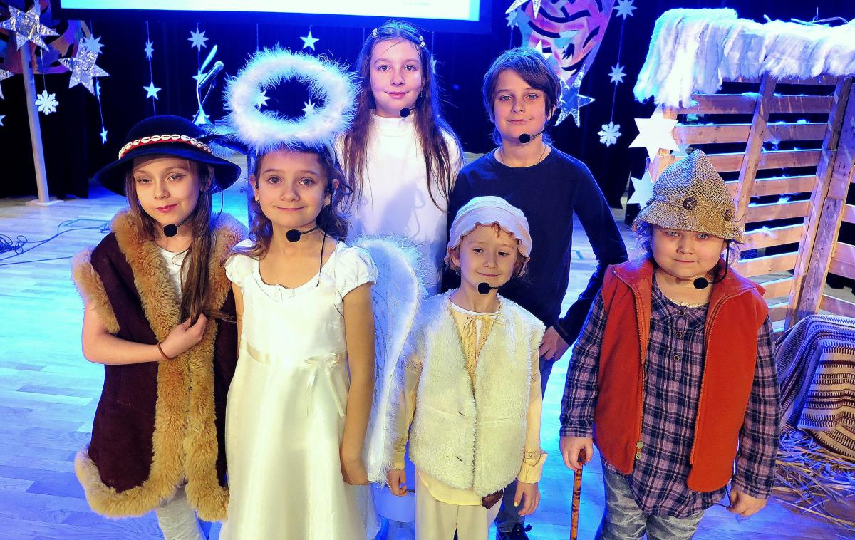 Teatrzyk Truskaweczki w jasełkowym kolędowaniu