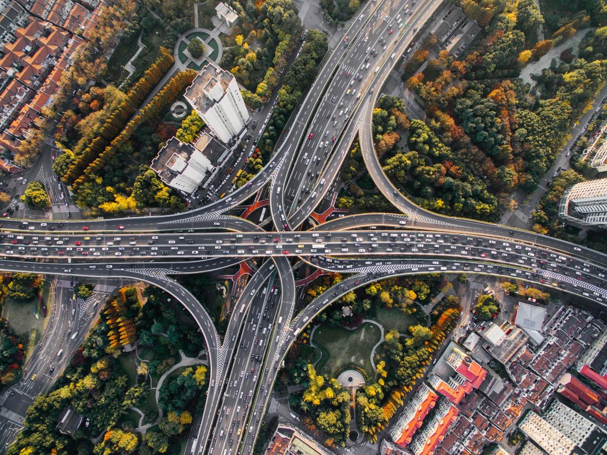Transport międzynarodowy a krajowy – czym się różnią?