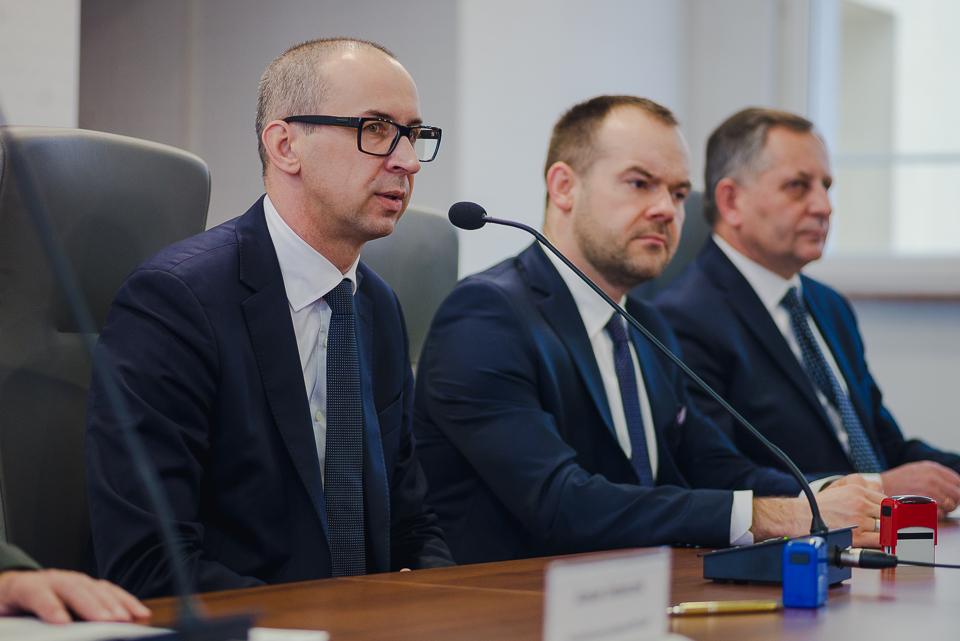 Każdy płaci za swoich, czyli ulgi dla pasażerów PKM i metropolii nierealne?