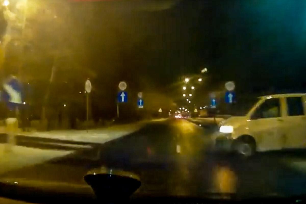Centymetry od wypadku. Wymuszenie pierwszeństwa na Osiedlu Stałym