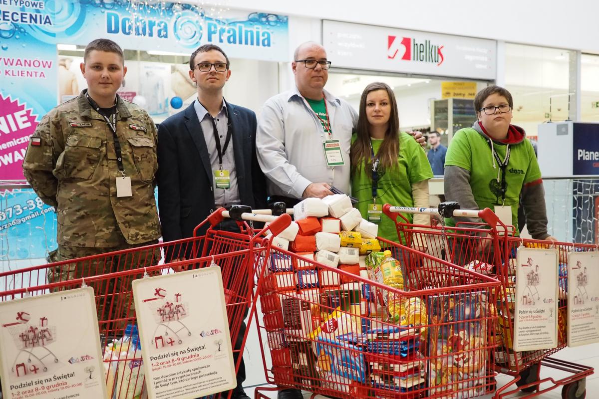 Podziel się na Święta- zbiórka żywności w Galenie