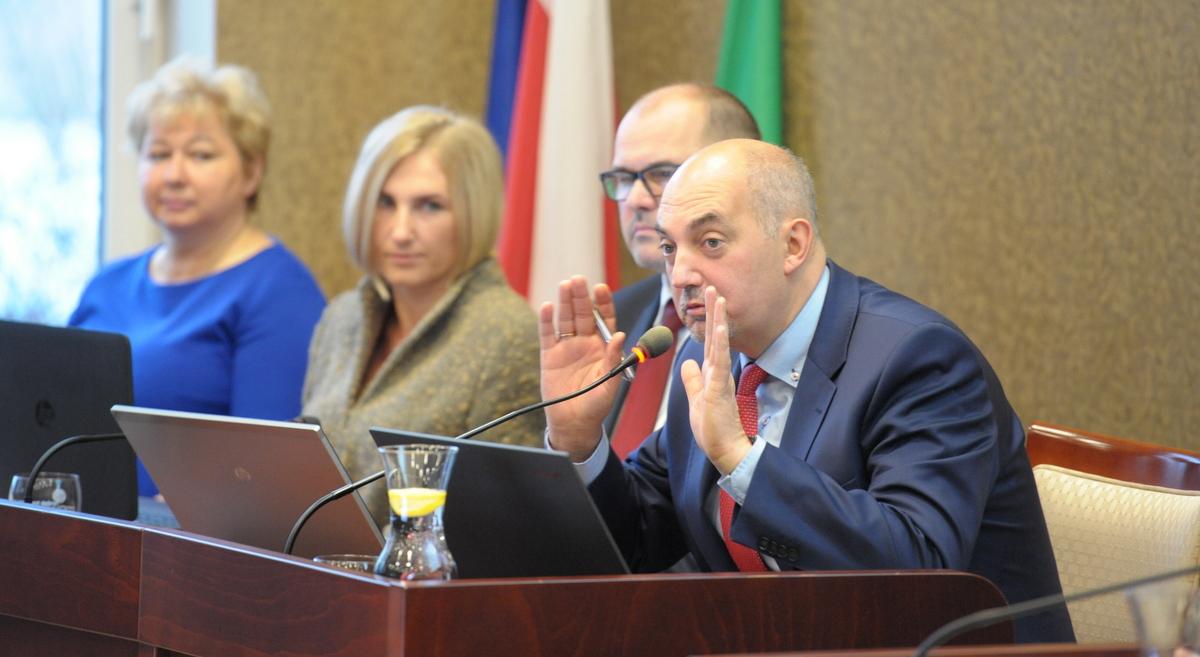 Burzliwa dyskusja o dofinansowaniu szpitala