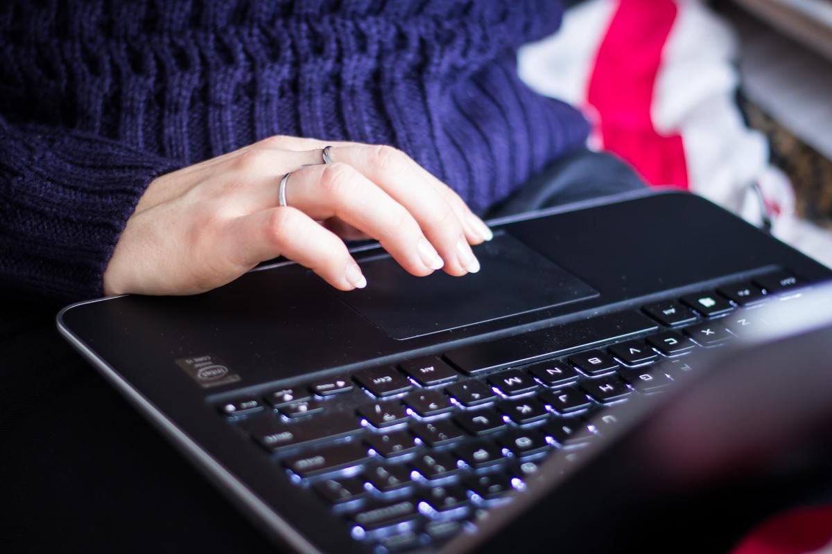 Laptopy Dell – jak kupować ?