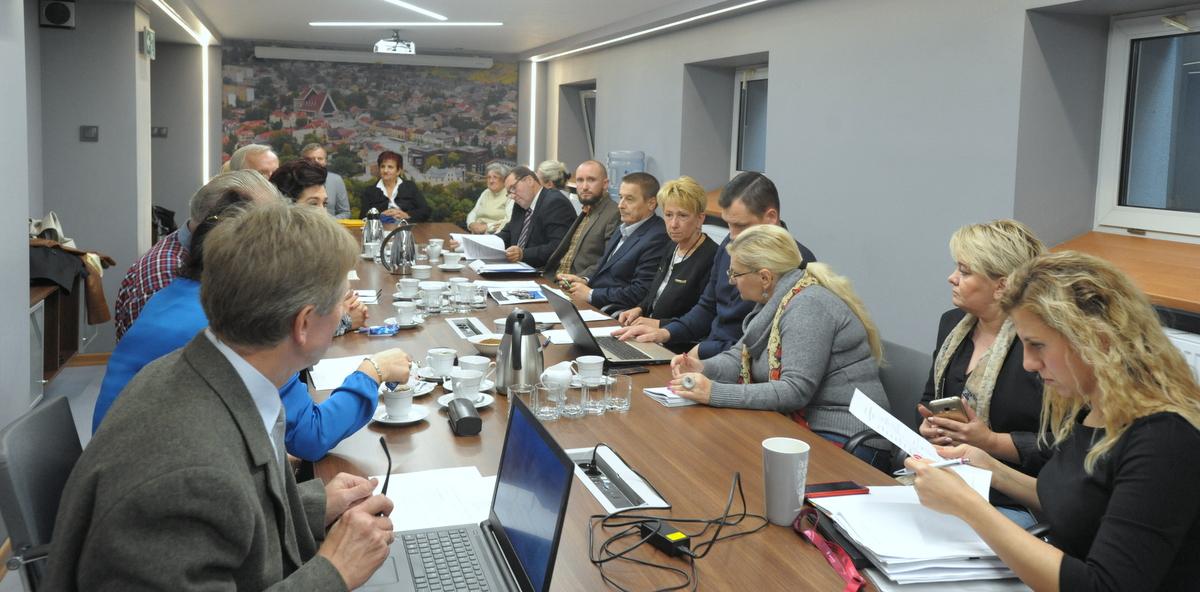 Mieszkańcy ul. Energetyków mają dosyć życia w uciążliwym sąsiedztwie i w smrodzie