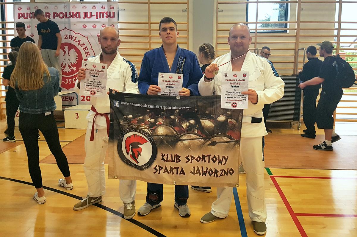 Dwa złota i brąz Spartan