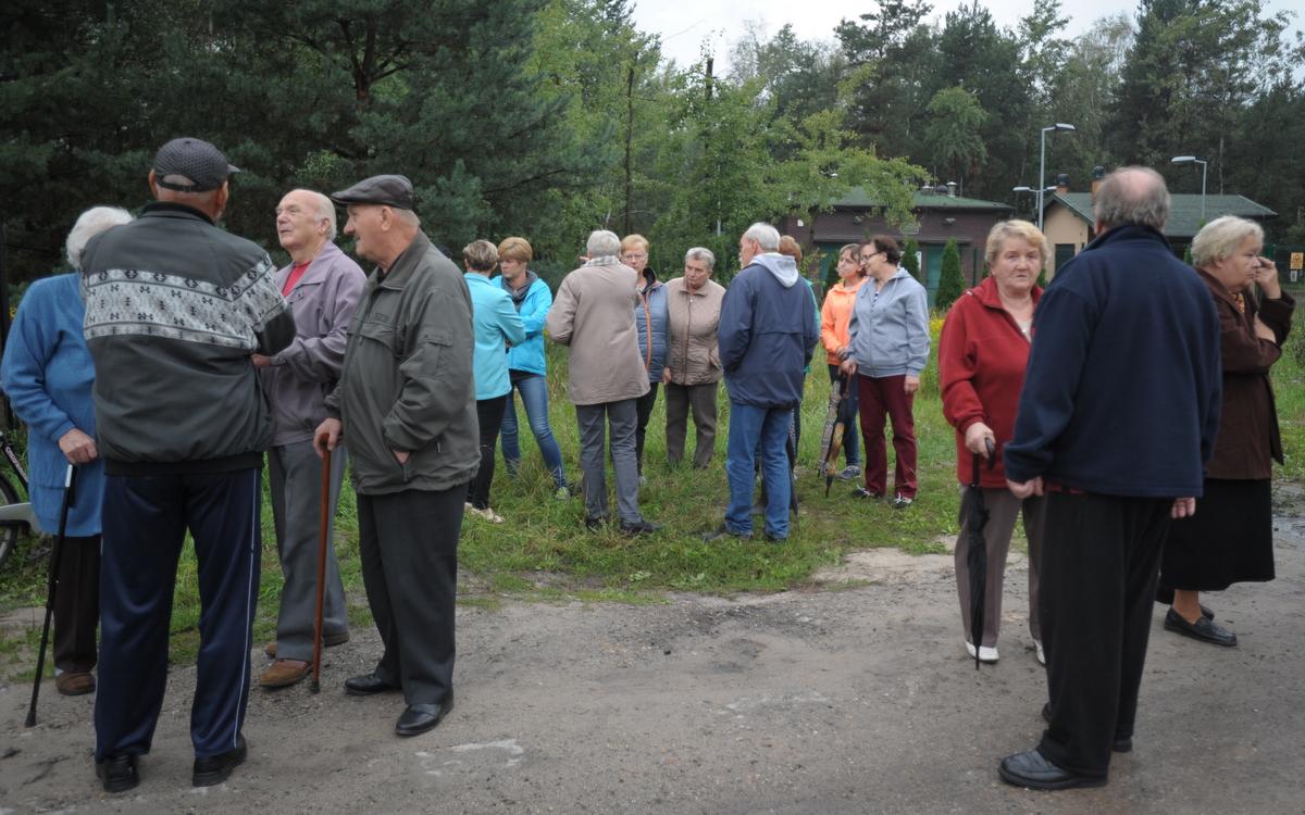 Będą czyścić osadnik w Łęgu. Mieszkańcy mówią 