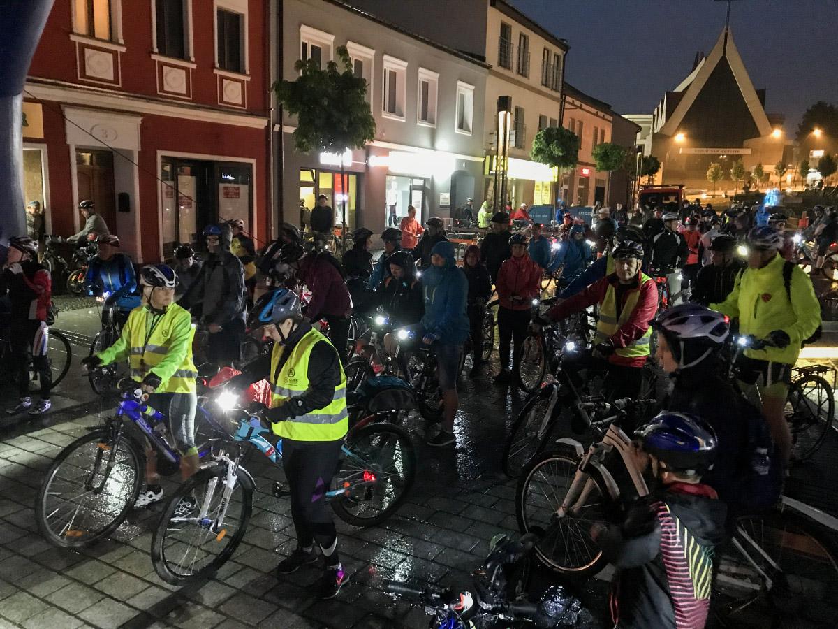 Ponad 200 osób na Night Bikingu