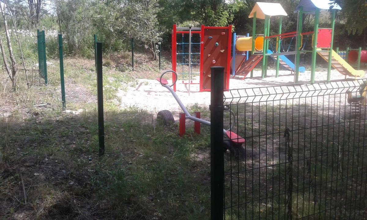 Tym razem ukradli całe ogrodzenie
