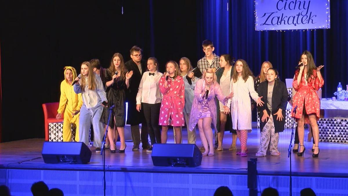 Teatr AKAD zaprezentował zabawny kryminał