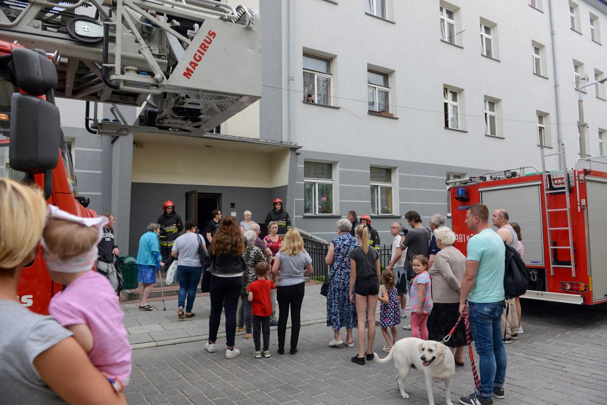 Związał kobietę i odkręcił gaz. Poszukuje go policja