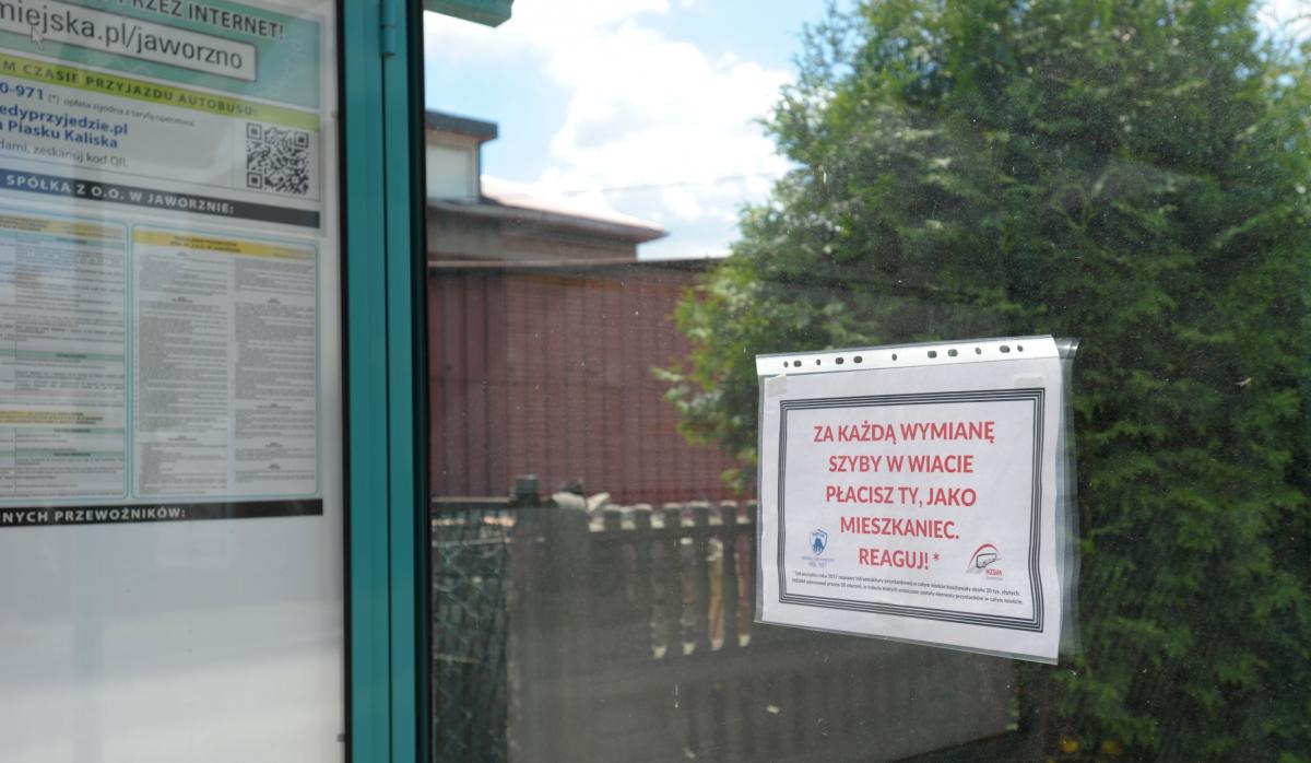 Plakaty, które mają motywować do reakcji
