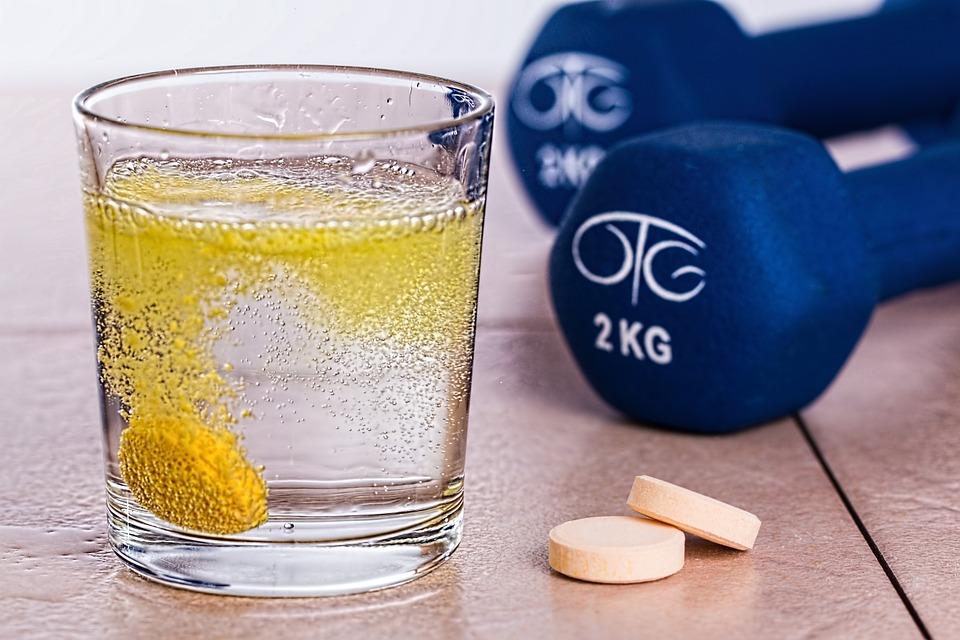 Czy suplementy są podstawą budowania sportowej sylwetki?