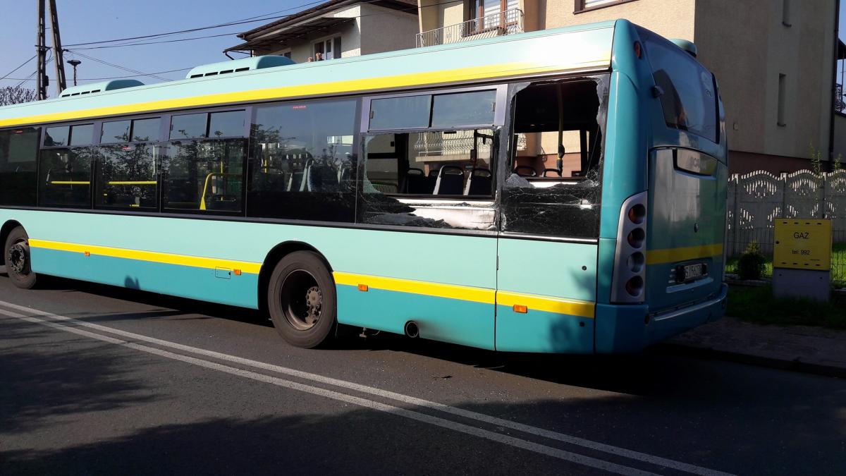Kolizja dwóch autobusów na Chropaczówce
