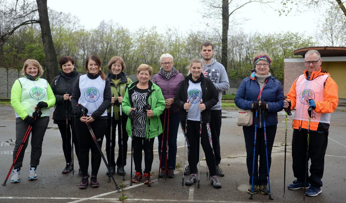 Rok z kijkami w grupie Nord Walkers