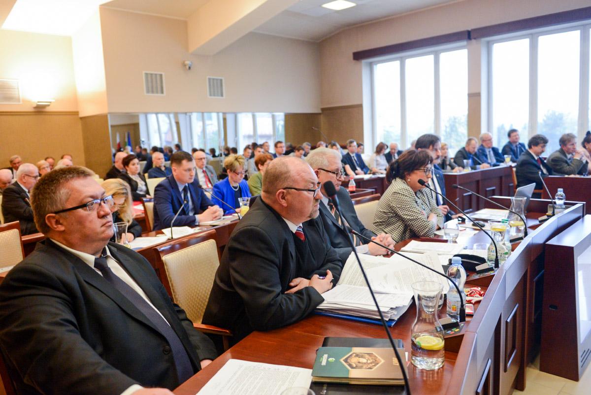 Opozycja: to mieszkańcy powinni zadecydować o przystąpieniu do Metropolii