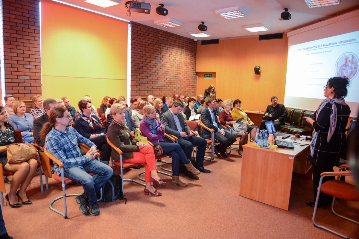 Pomoc osobom starszym – wspólna odpowiedzialność
