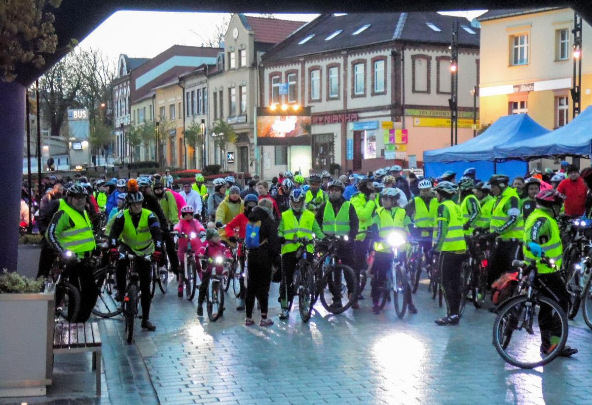Night Biking – jechało 240 osób