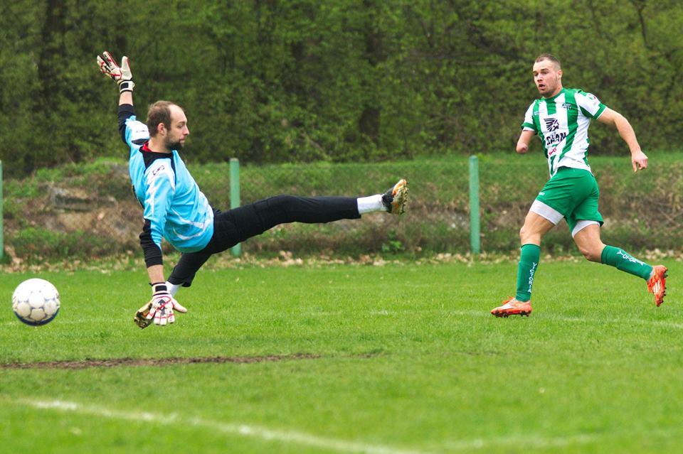 Victoria pokonała Orła. Hattrick Kędzierskiego