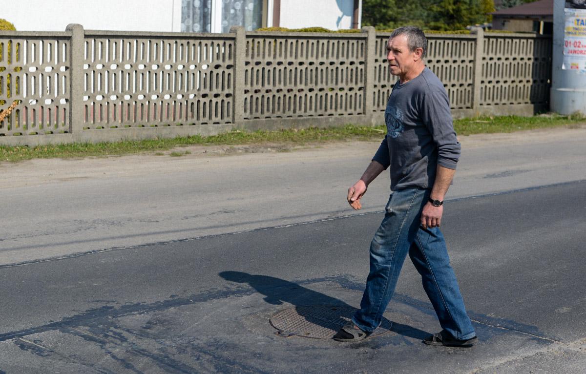 Nie mogą spać przez studzienkę