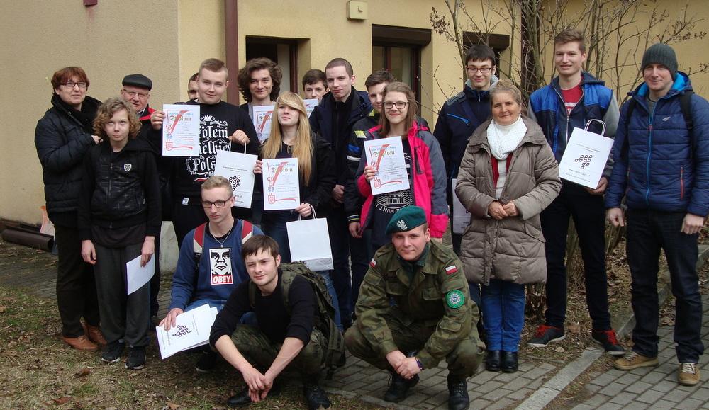 Konkurs marynistyczny - pierwsze miejsce dla  Mateusza Bury i  Kacpra Zastrzeżyńskiego