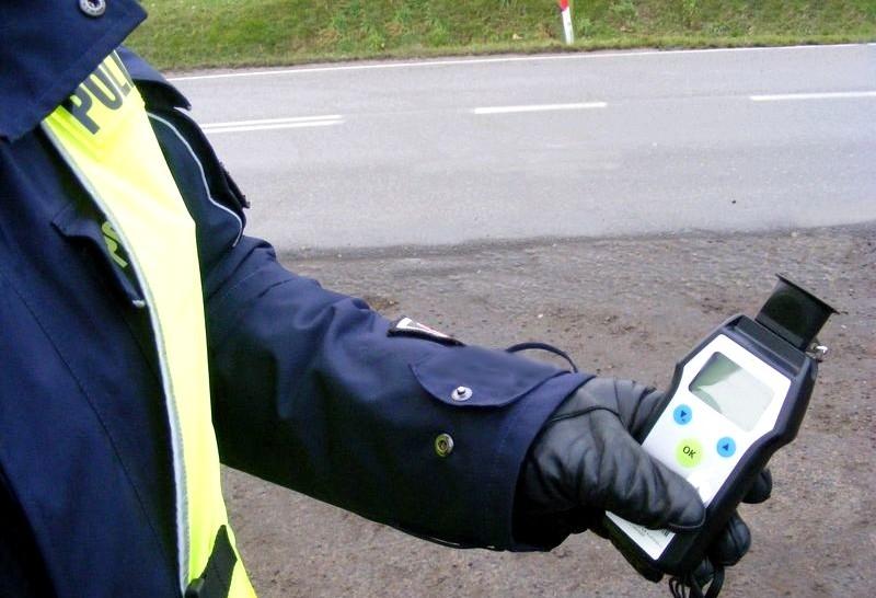 Słaniał się na nogach. Kierowca miał ponad 3 promile