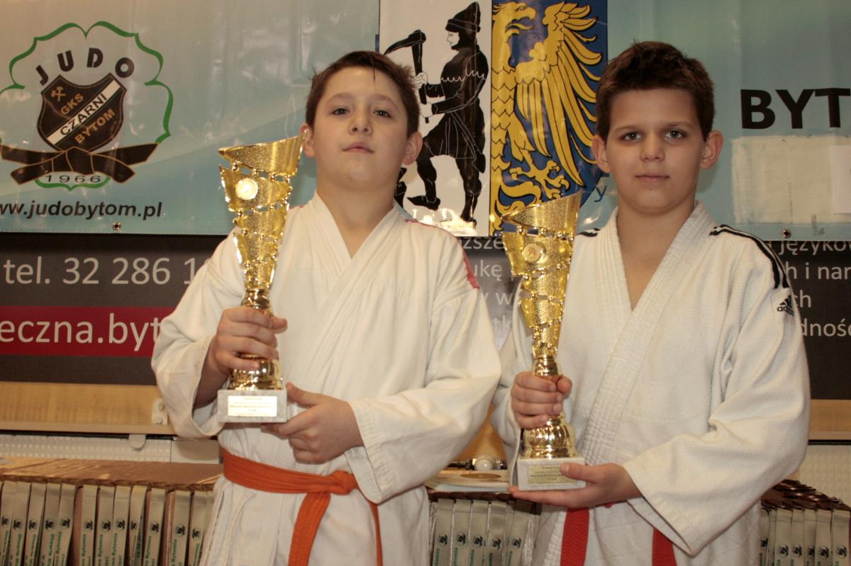 ZAWODNICY GUJA JIUJUTSU W CZOŁÓWCE ŚLĄSKIEGO JUDO