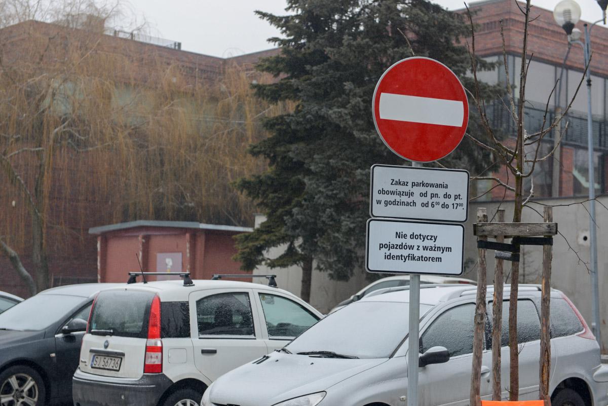 Parkować czy nie parkować? Wątpliwości co do znaku