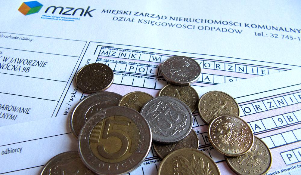 Opłaty za śmieci w 2017 roku - na poczcie bez prowizji