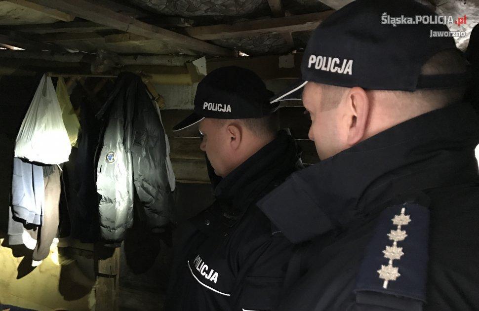 Było blisko tragedii. Pijani spali na mrozie