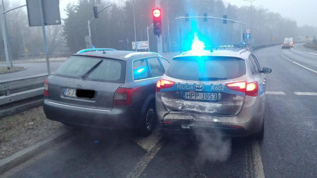 Kolizja z udziałem radiowozu
