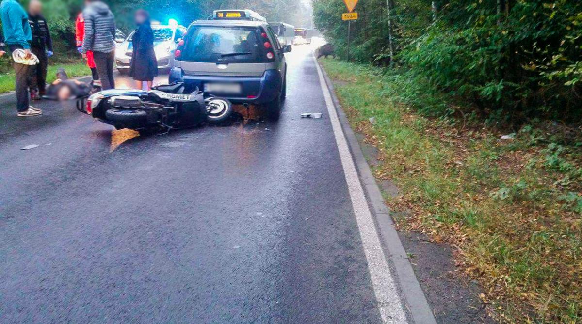 Kolizja na Moniuszki. Motorower wjechał w samochód