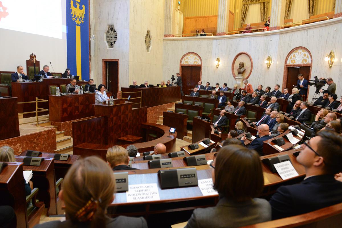 Absolutorium dla Zarządu Województwa