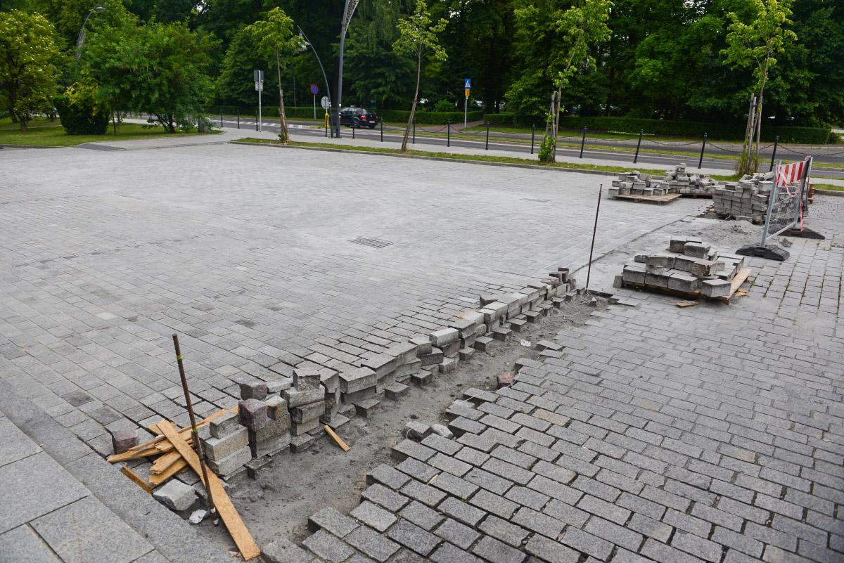 Co z remontem parkingu przed Urzędem Miejskim?
