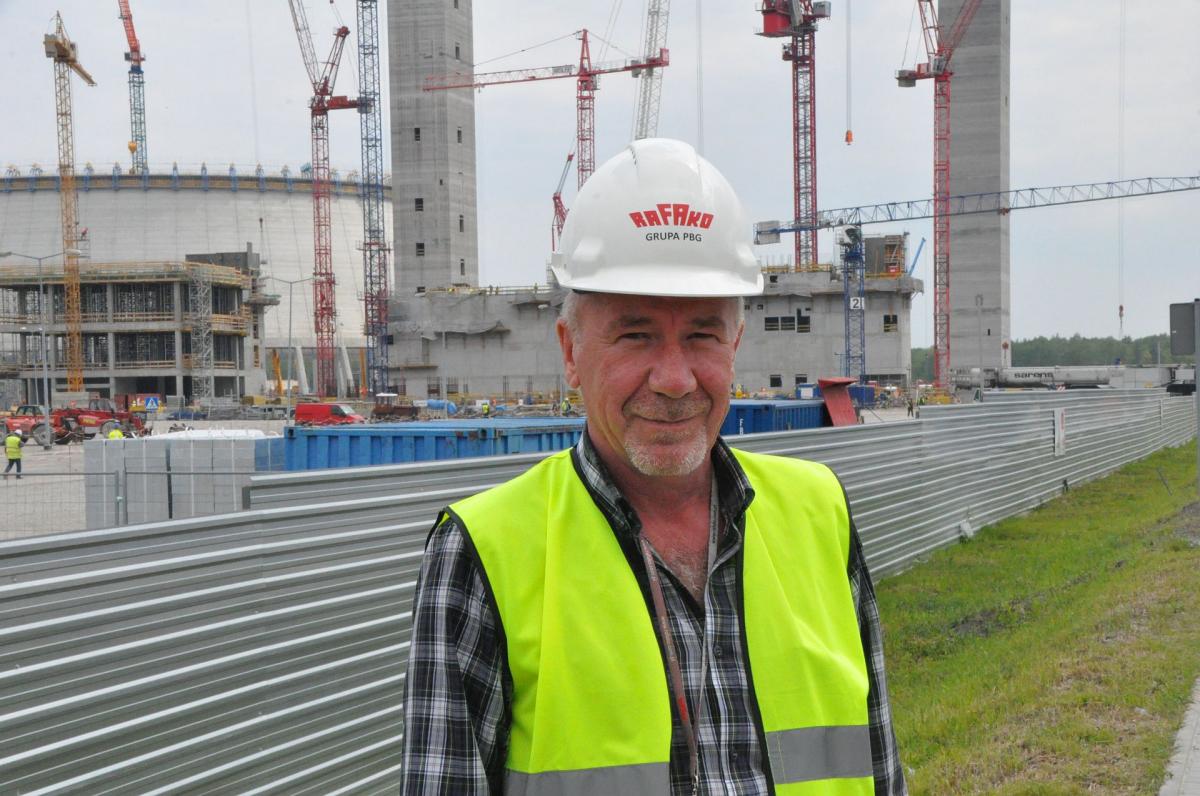 W Jaworznie stanął pierwszy słup konstrukcji nośnej kotła