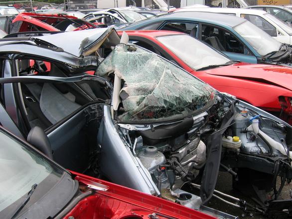Auto szrot – jak go założyć i właściwie wyposażyć?